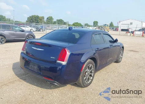 2015 Chrysler 300 300S из США, поврежденный, VIN 2C3CCAGG7FH900349